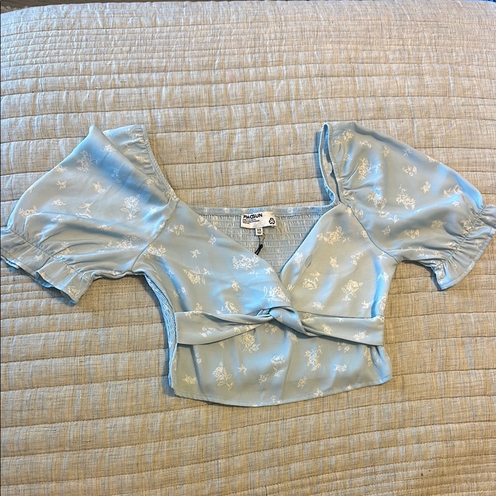 PacSun Light Blue Floral Blouse Size XSmall